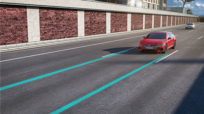 VW Arteon Shooting Brake nutzt den Spurhalteassistenten „Lane Assist“.