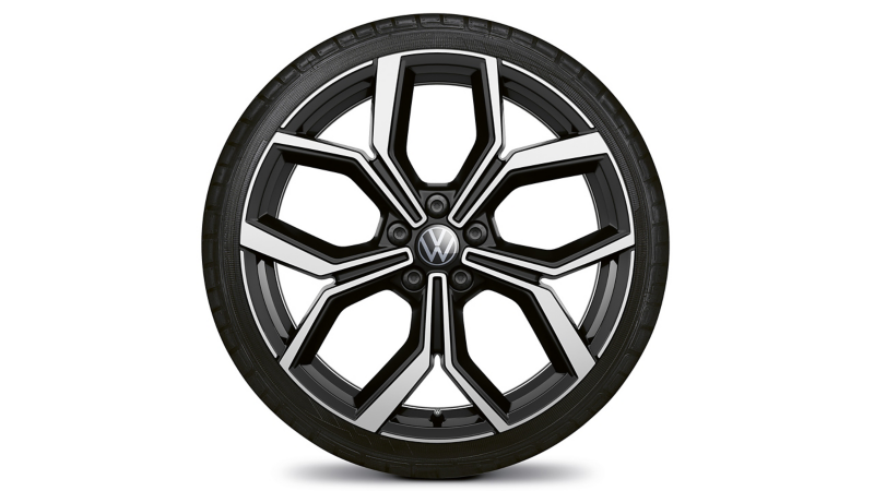 18-inch “Faro” alloy wheel by VW Accessories