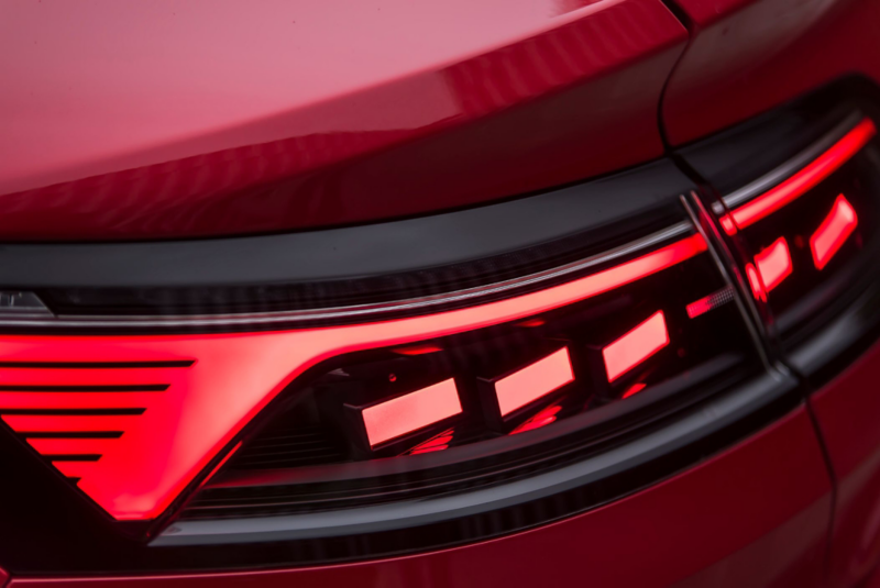 VW Arteon 2.0 TSI R-Line