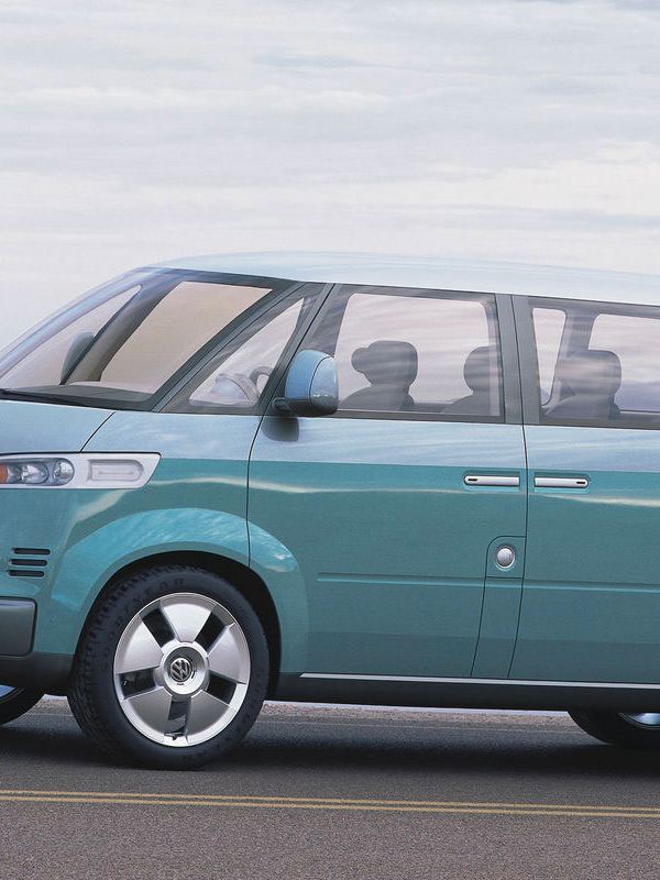 VW Microbus concept 2001 T5 de côté bicolor