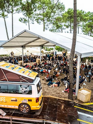 Photo du VW California Festival, vue sur la tente