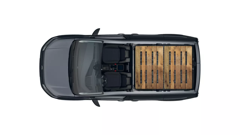 Caddy Cargo PanAmericana eHybrid załadunek z paletami Euro.
