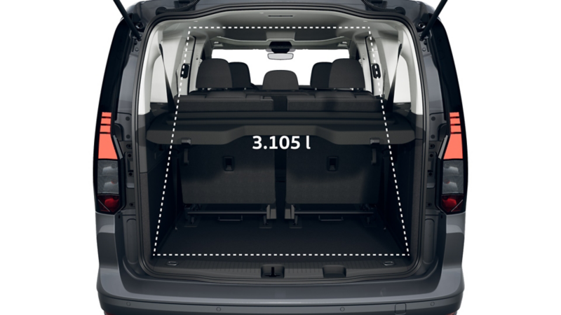 Caddy Life Maxi eHybrid von hinten.