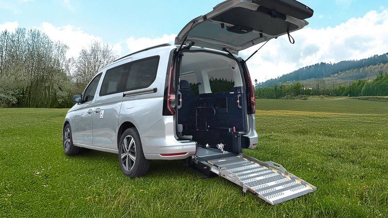 台灣福祉 Caddy Maxi 福祉車（斜坡板）