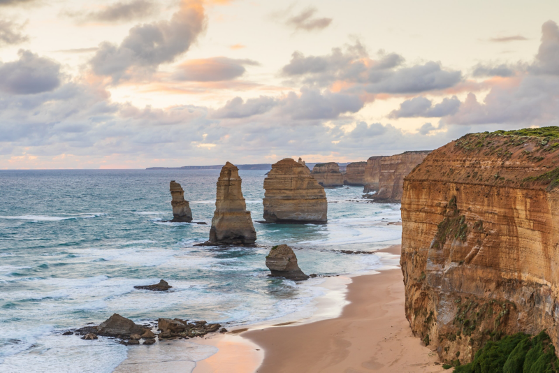 Rock formations, cliff edge and ocean