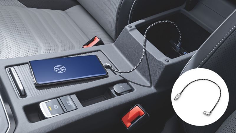 Volkswagen Genuine Connecting Wires USB-A to Apple Lightning Premium 30cm