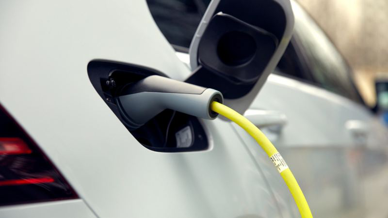 Coste instalar cargador coche electrico