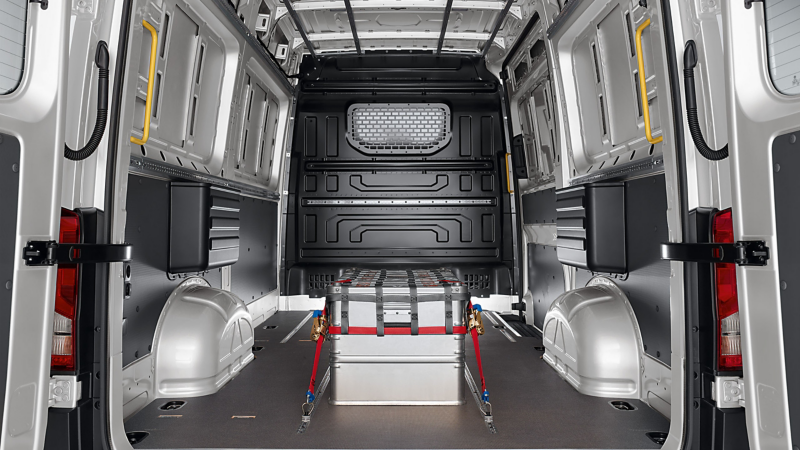 Solid securing Cargo net system in Crafter Van