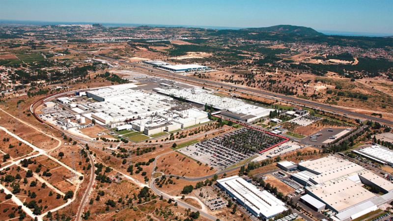 Blick von oben auf das Volkswagen Werk Portugal