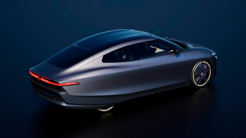 Volkswagen Mission Efficiency in schräger Heckansicht mit lang gestreckter, aerodynamischer Coupé-Silhouette.