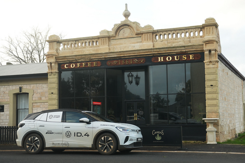 ID.4 parked in front of coffee house