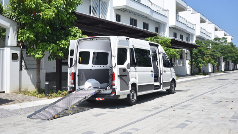 重安福祉 Crafter 福祉車