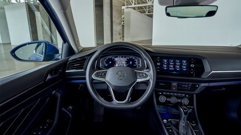 Plan rapproché de l’éclairage intérieur ambiant de la VW Jetta 2022