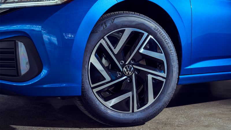 Close up of the wheel on the 2022 VW Jetta