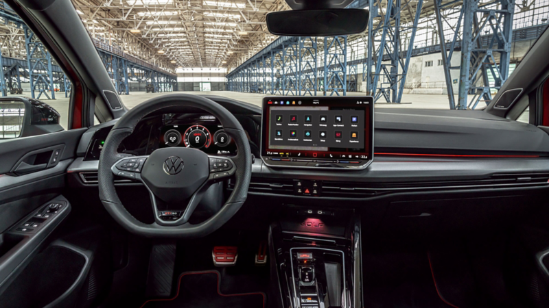 Cockpit im VW Golf GTI EDITION 50.