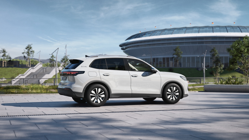 Seitenansicht eines weißen des Tiguan GOAL Sondermodells