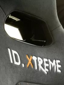 Siedzenia zdobi logo ID. Xtreme.