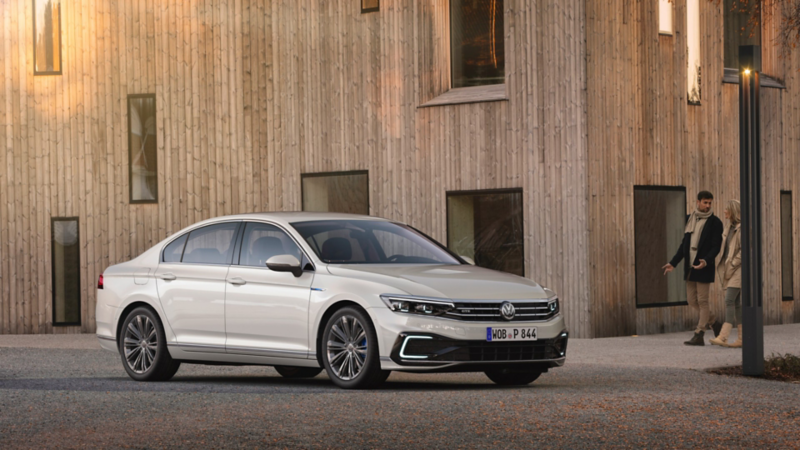 Passat GTE, la versión híbrida del sedán de Volkswagen con motor eléctrico