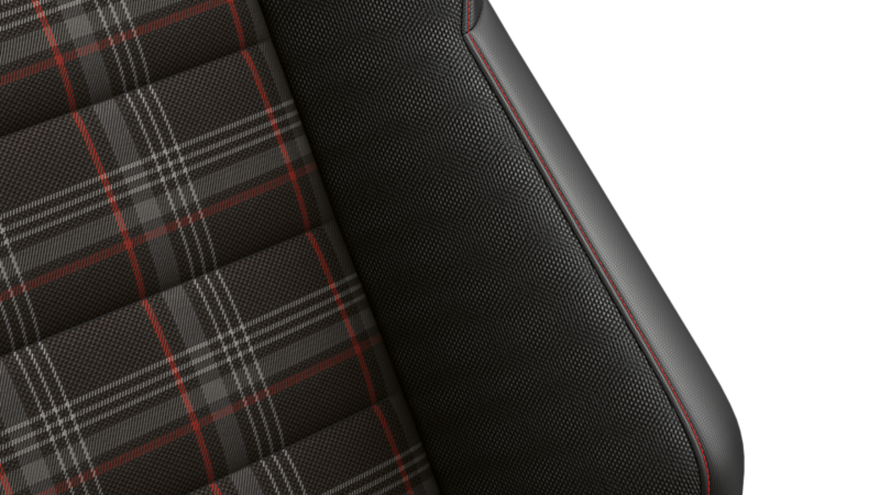 Optional seats with red accents in the Golf GTI