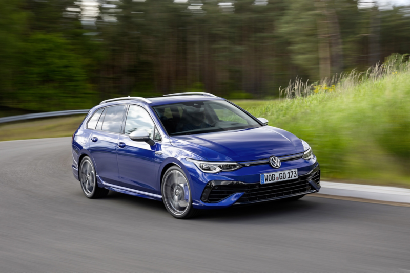 Golf R Wagon in Blue taking a corner