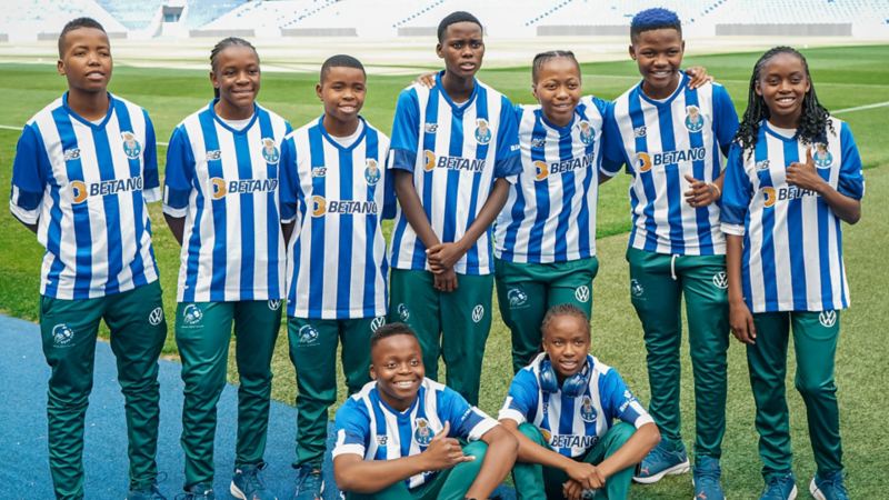 /Gugu-Mabitsela-and-her-team-at-FC-Porto