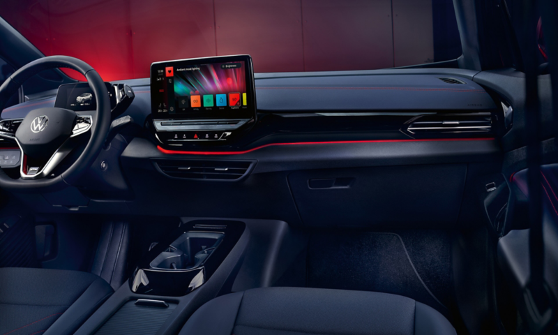 Intérieur de la VW ID.4 GTX. Vue du cockpit avec l’écran App-Connect du système d’infodivertissement en option