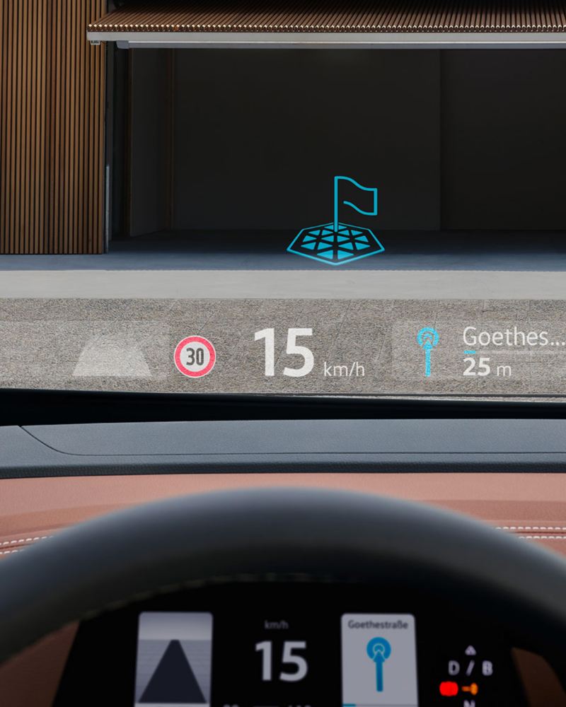 L'head-up display in realtà aumentata (AR) di VW ID.3 unisce high-tech e realtà.