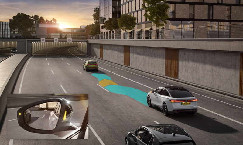 Graphic shows how Side Assist works in the VW ID.7 GTX