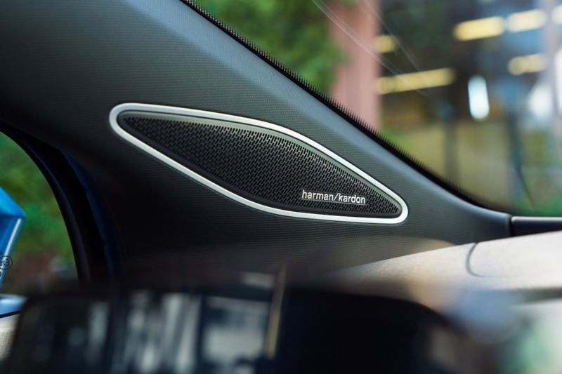 Detailed view of the optional loudspeaker from Harman Kardon in the VW ID.4 in the A-pillars. It impresses with its elegant design and sophisticated sound.