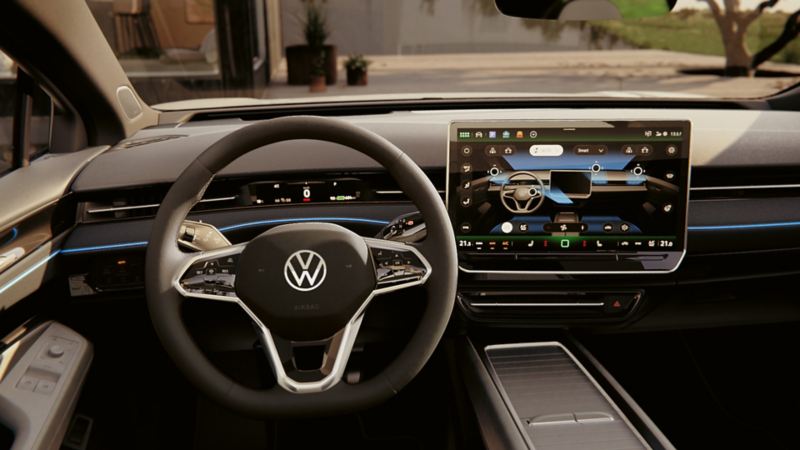 Näkymä VW ID.7:n digitaaliseen mittaristoon. Näytössä ilmastointilaitteen ja älykkäiden ilmasuuttimien toiminta.