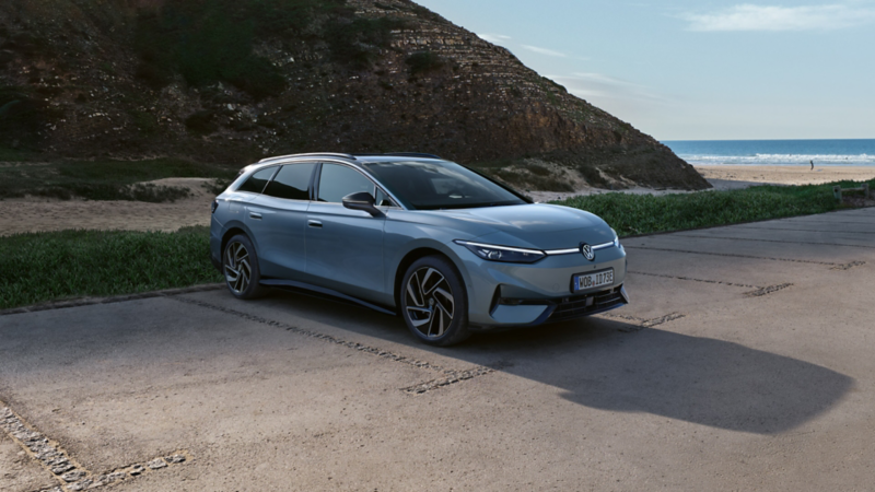 Vista trasera del VW ID.7 Tourer en gris