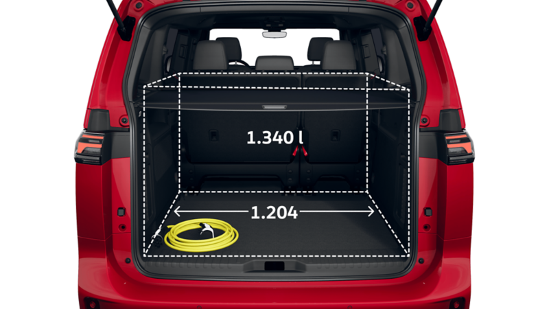 Der VW ID. Buzz GTX 4MOTION mit langem Radstand von hinten.