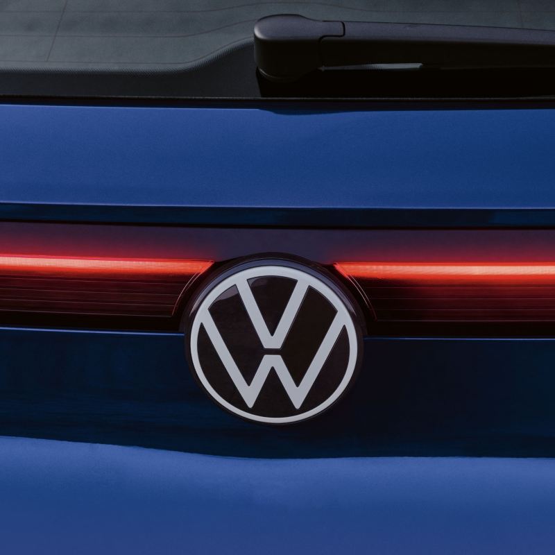 Marchio posteriore di una vettura Volkswagen