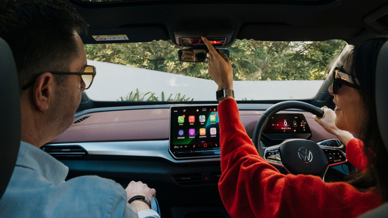 ID.5 Pro couple inside adjusting mirror