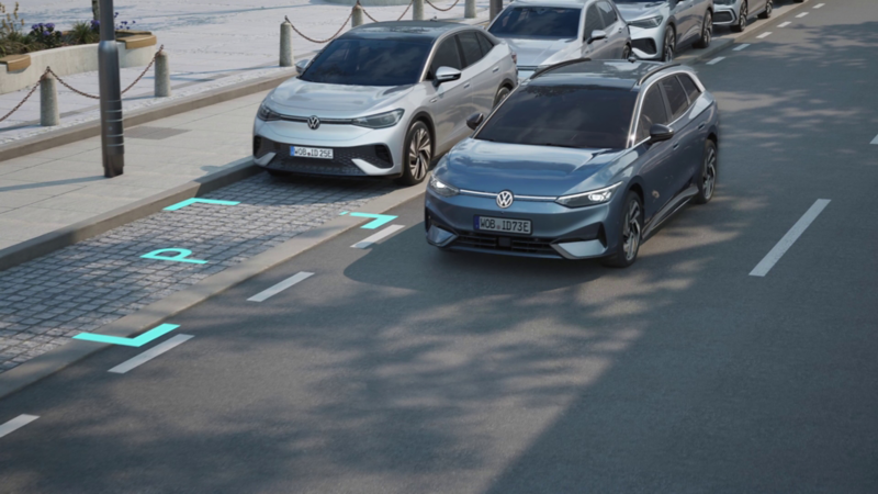 ID.7 Außenansicht, zeigt die Park Assist Plus Funktion