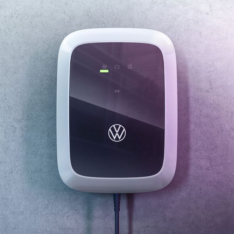 VW ID Charger laddbox för elbil upphängd på en vägg