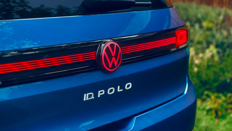 L'arrière d'une ID. Polo
