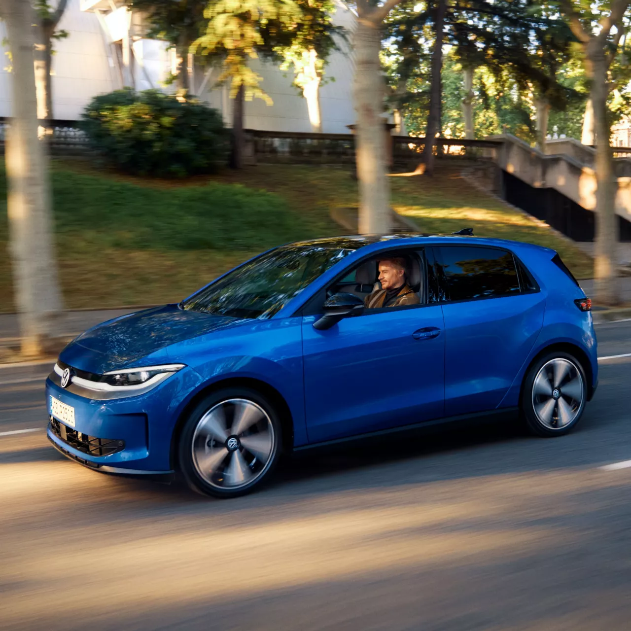 Seitenprofil des Volkswagen ID. Polo in Fahrt