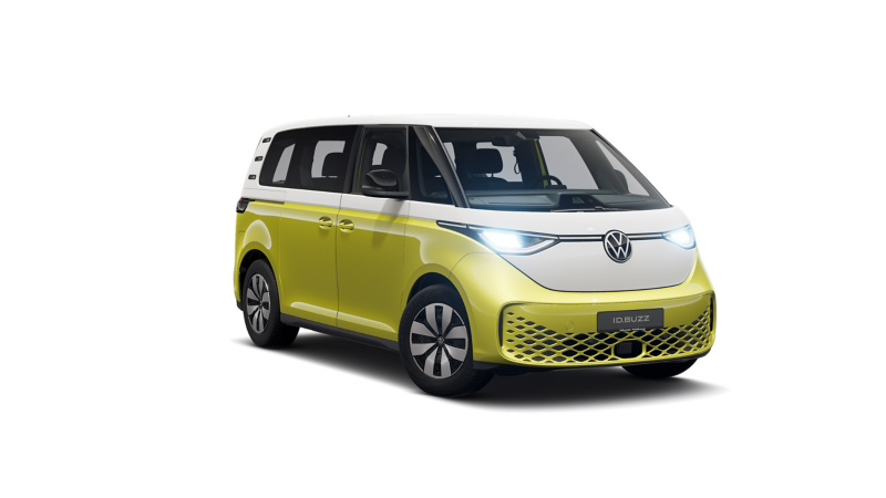 Ein gelb-weißer VW ID. Buzz für den Personentransport wird in einer Dreiviertelansicht auf weißem Hintergrund gezeigt.