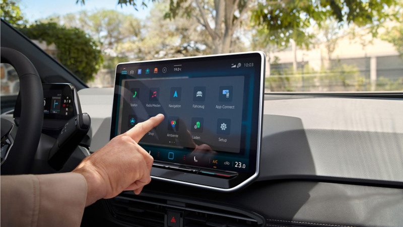 Blick auf das Infotainment-System