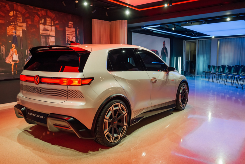 ID. GTI Concept sedd snett bakifrån