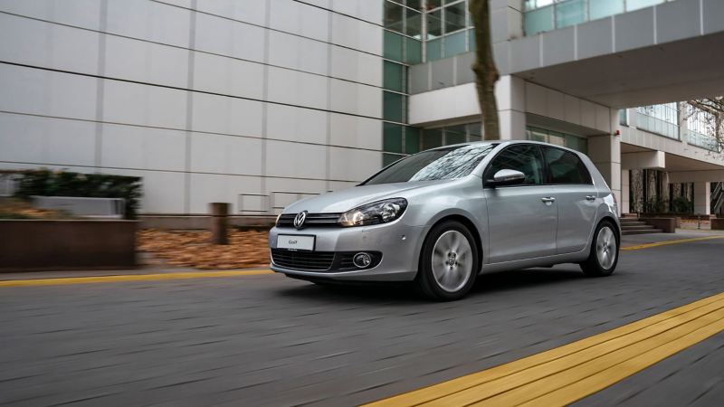 The versatile VW Golf 6 in the city