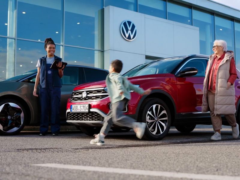 Volkswagen Dealer forecourt sign