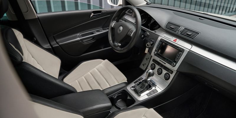 VW Passat B6 interior, focus on leather seats and cockpit