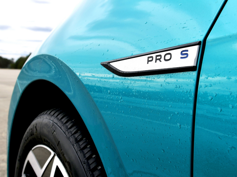 Detailaufnahme eines VW PRO S Autos