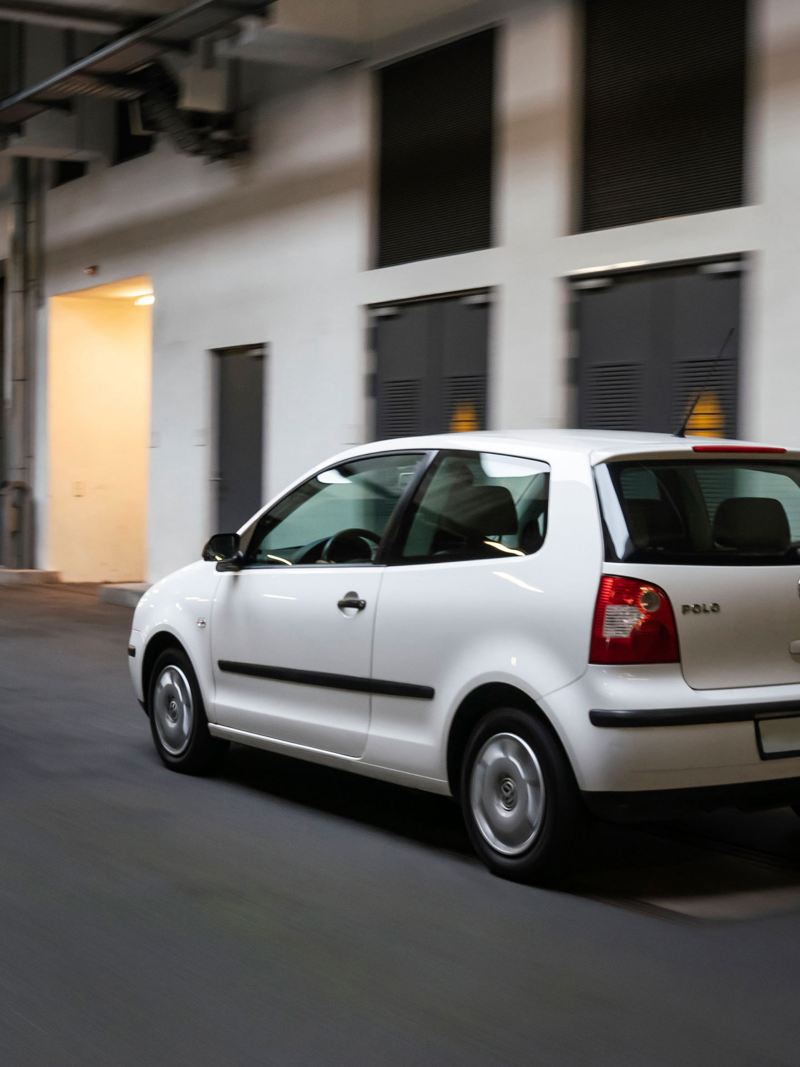 Rear view of the small car model Polo 4 (9N1)