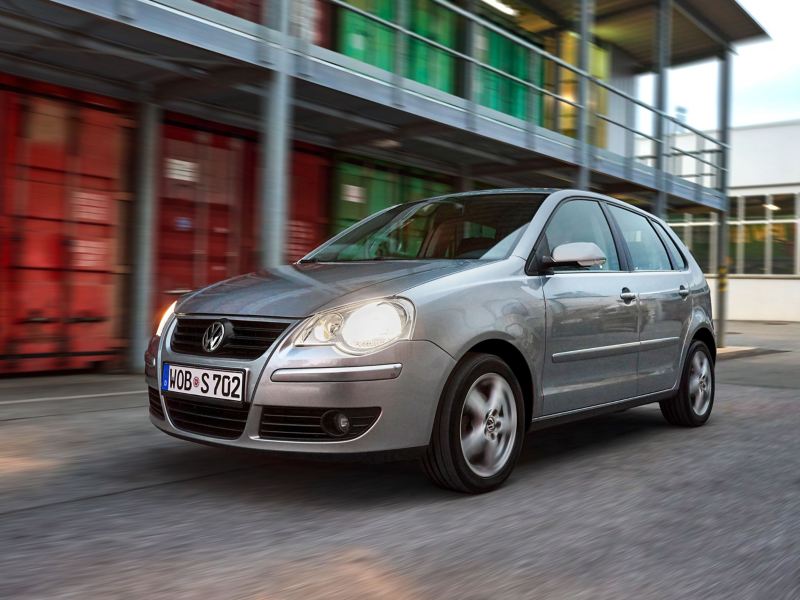 VW Polo 4 with illuminated headlights