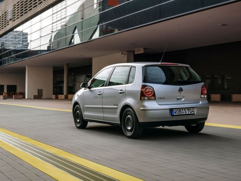 Rear view of the small car model Polo 4 (9N3)