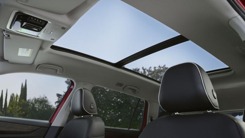 The 2024 Volkswagen Atlas with panoramic sunroof