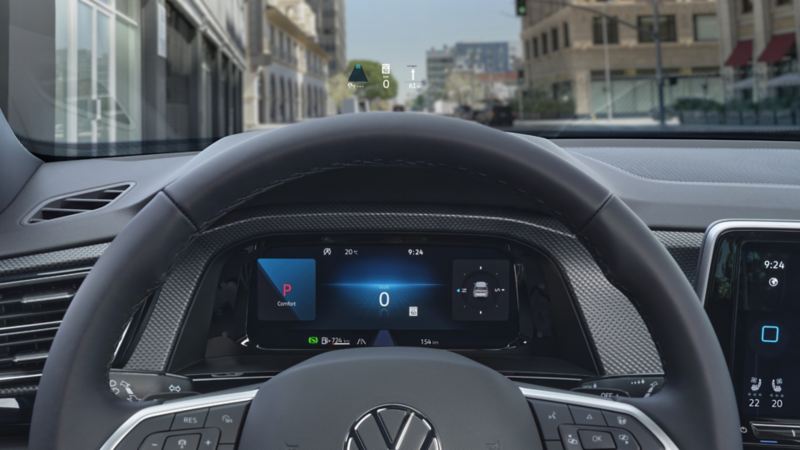 Zoom sur l’intérieur du Volkswagen Atlas Cross Sport 2024 avec volant.